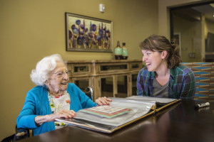 Miriam Simmons and Ellen Line. Photo by Martin do Nascimento.